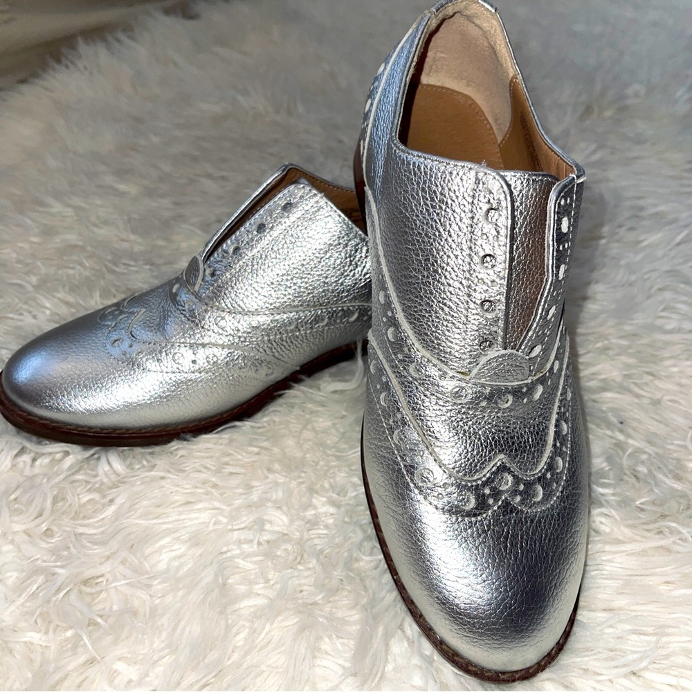 Sold Mercari Vionic Wise Hadley Silver Oxford Shoes size 6.5 - Picture 1 of 14